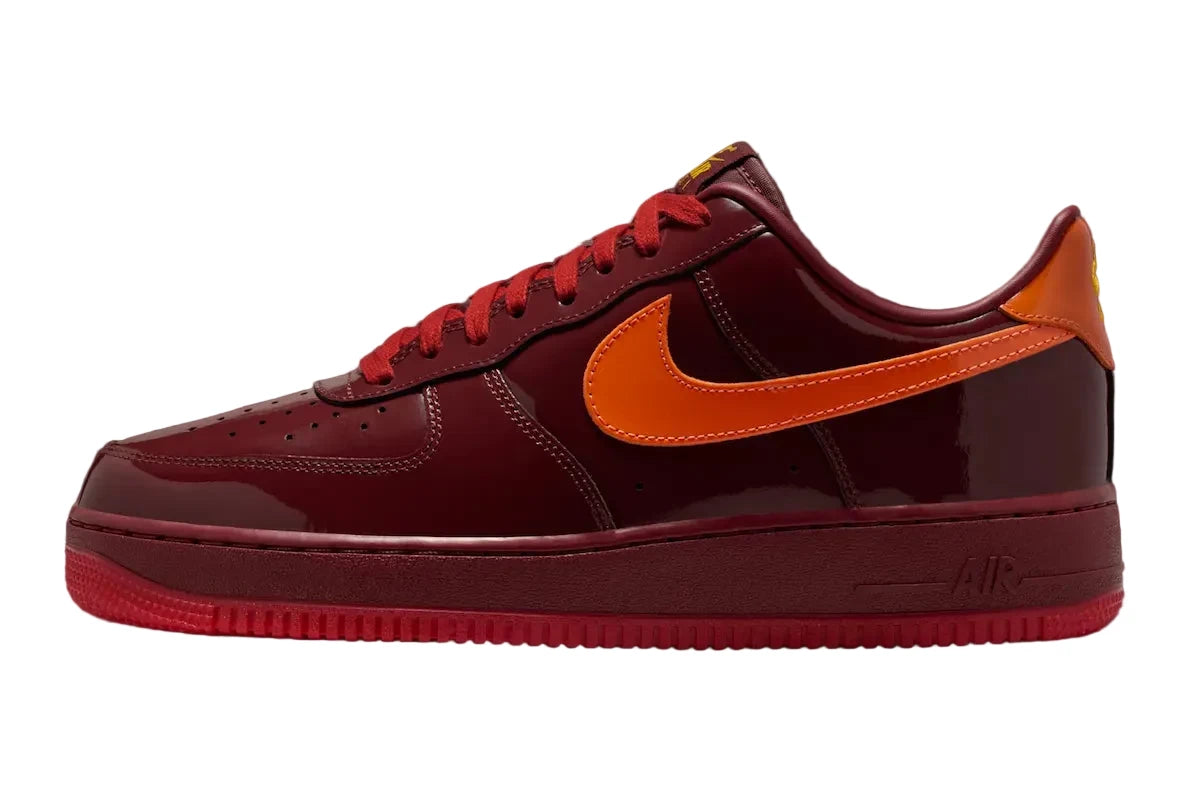 - NIKE AIR FORCE 1 LOW QS PATENT LEATHER - DARK TEAM RED SAFETY ORANGE 🍊 🩸