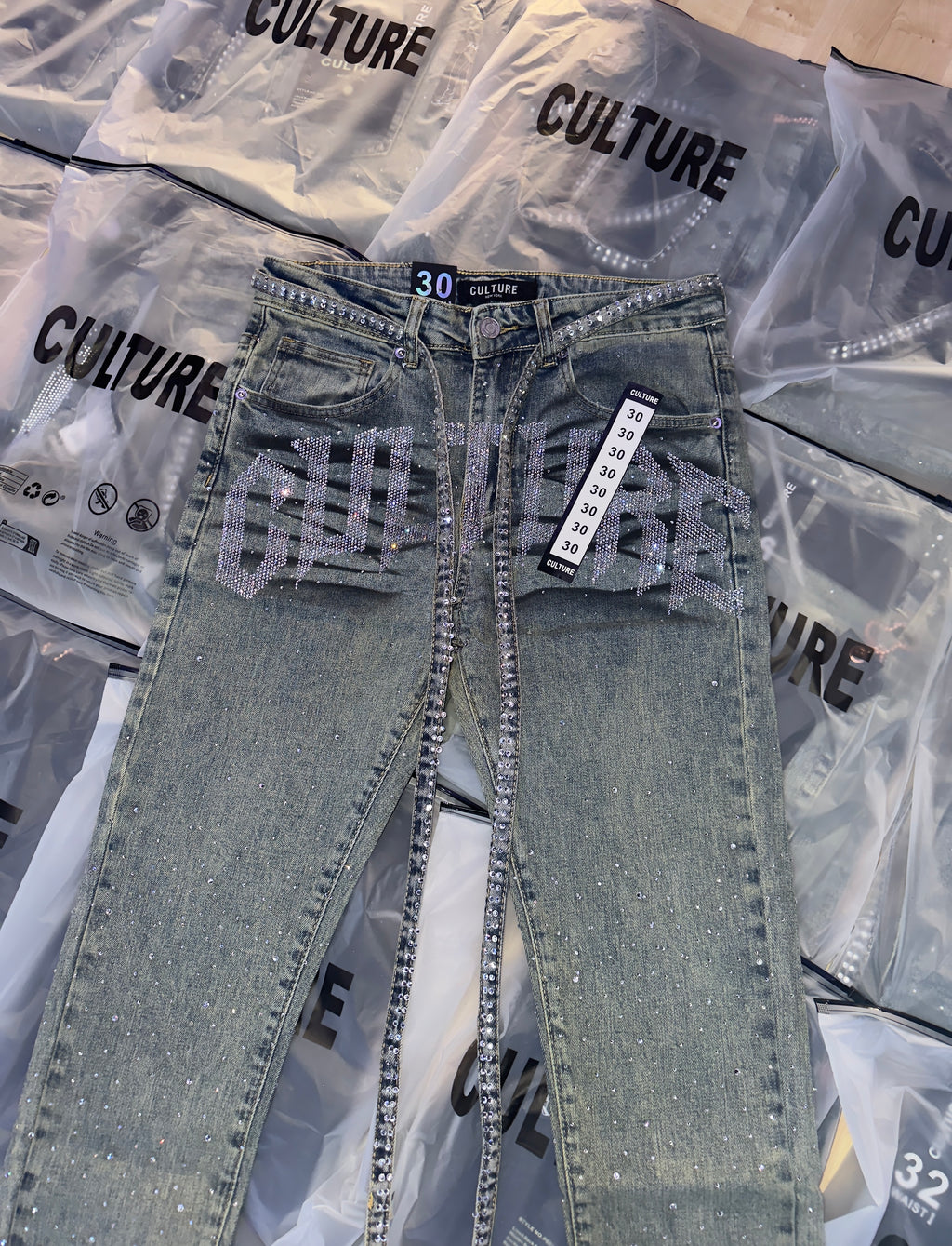 - CULTURE JEANS - VVS DENIM 💎