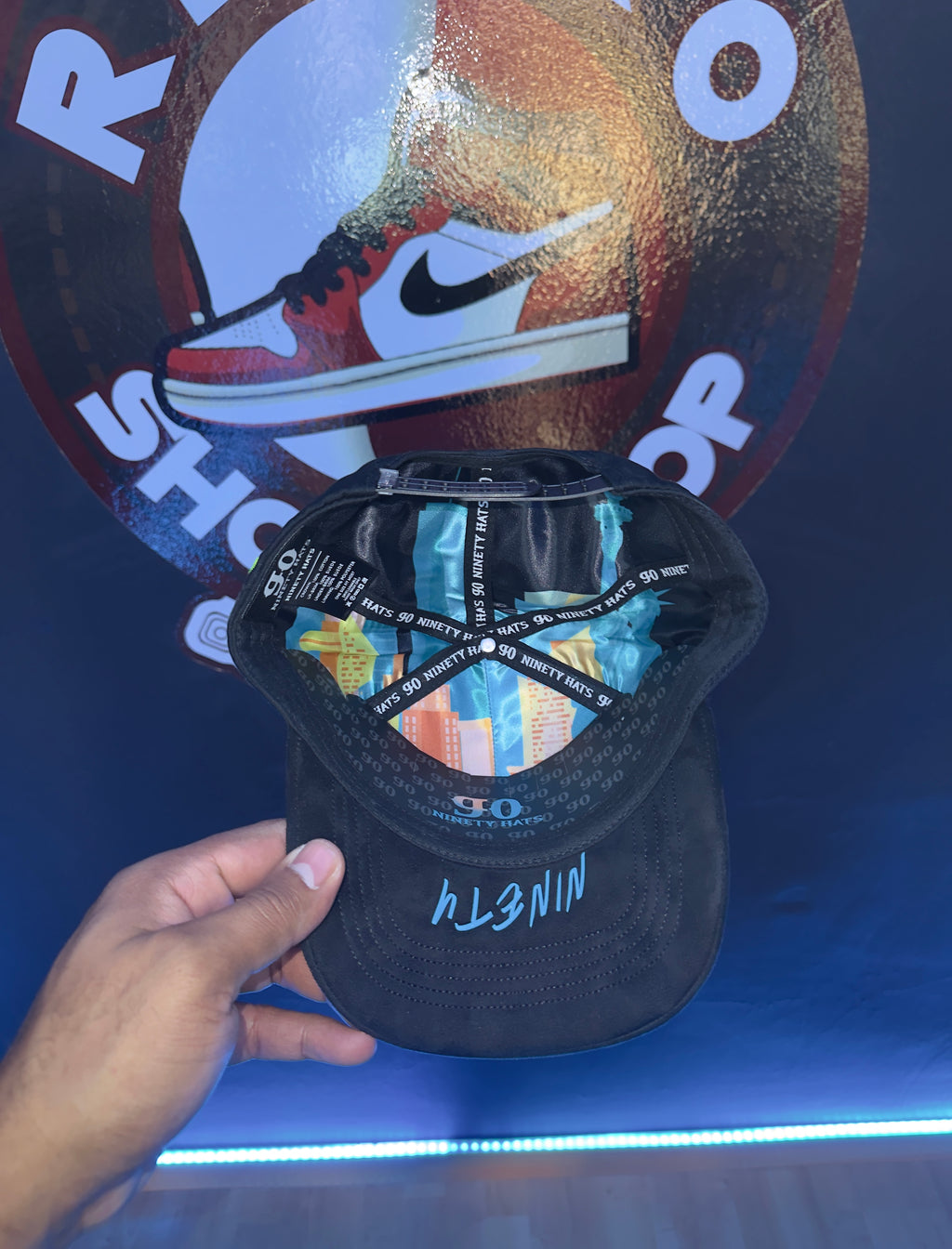 - YANKEE MULTI-COLOR 💙❤️