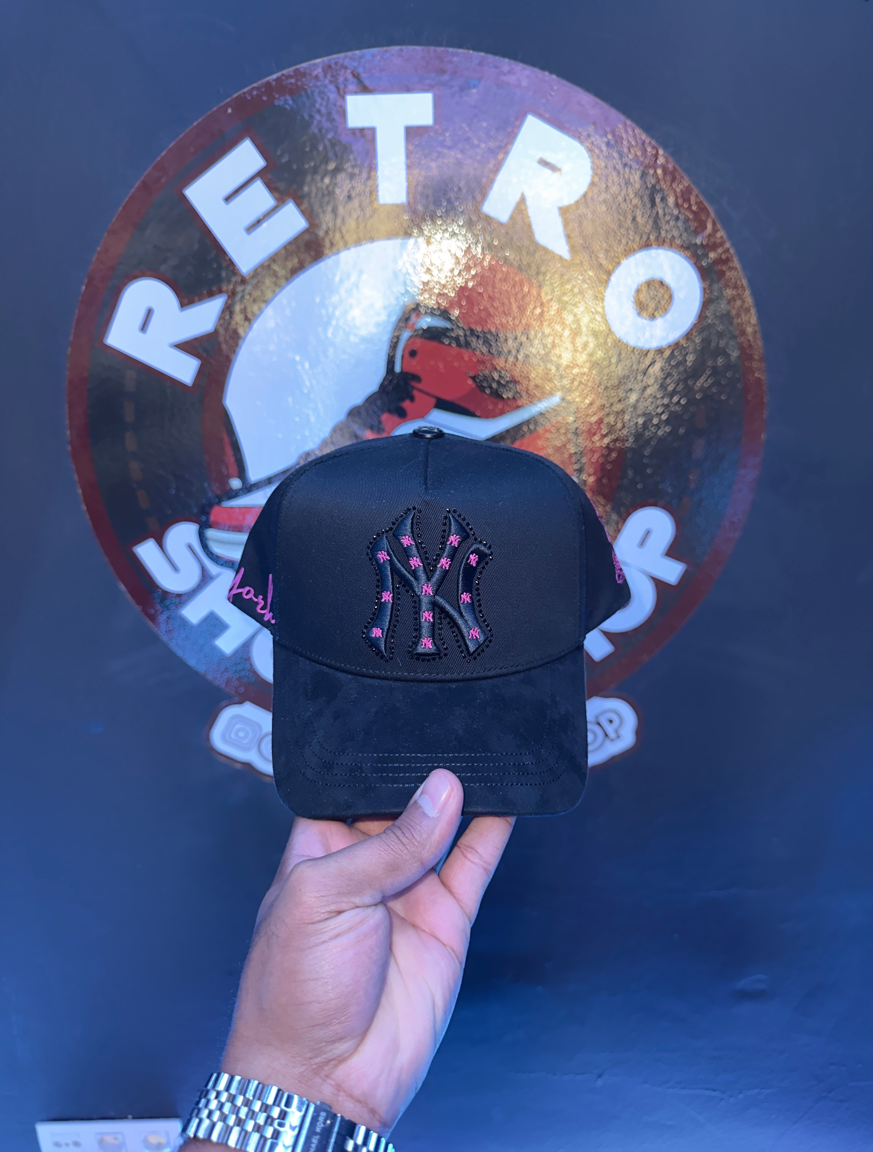 - YANKEE CAPS PINK 💞🖤