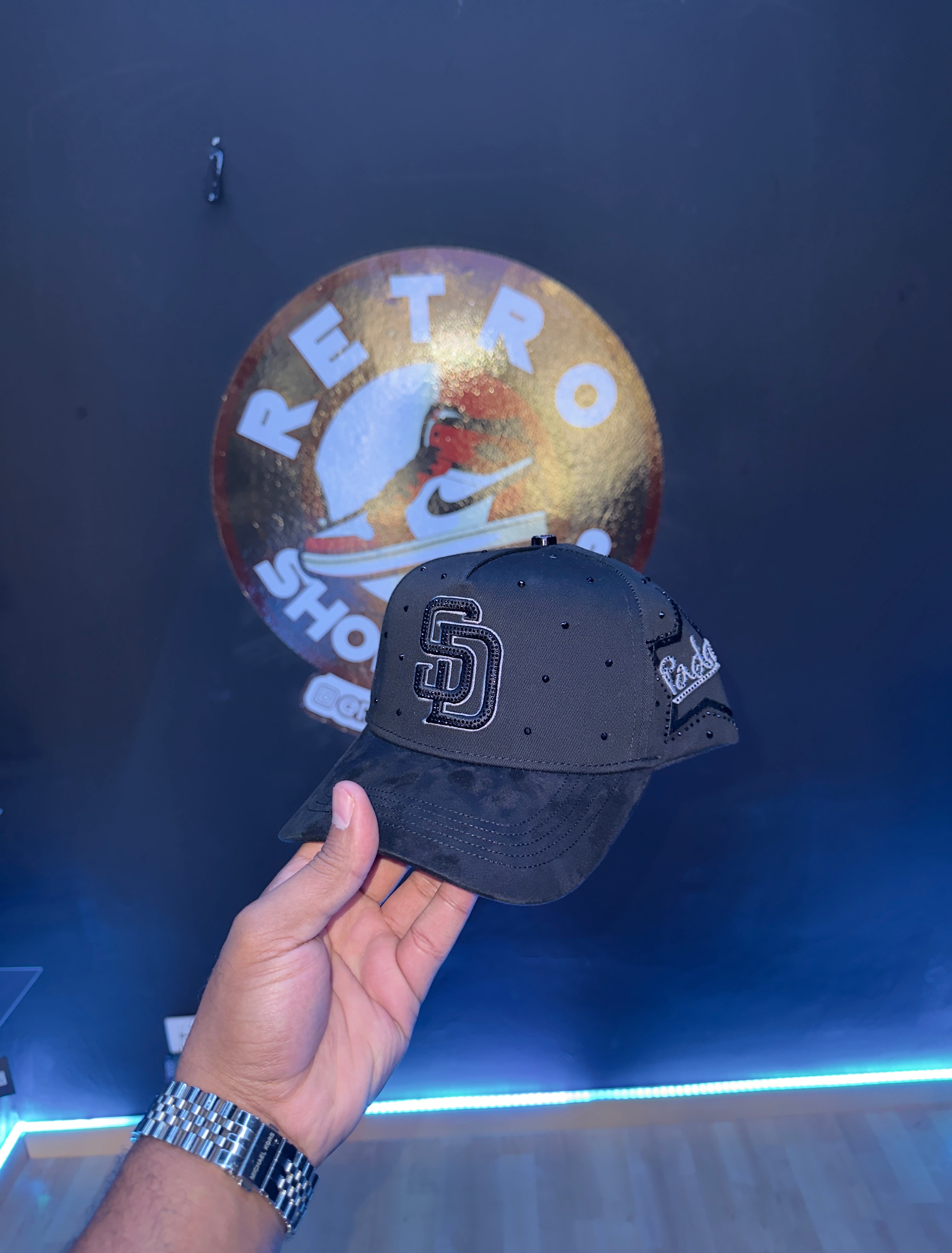- SAN DIEGO CAPS 🖤