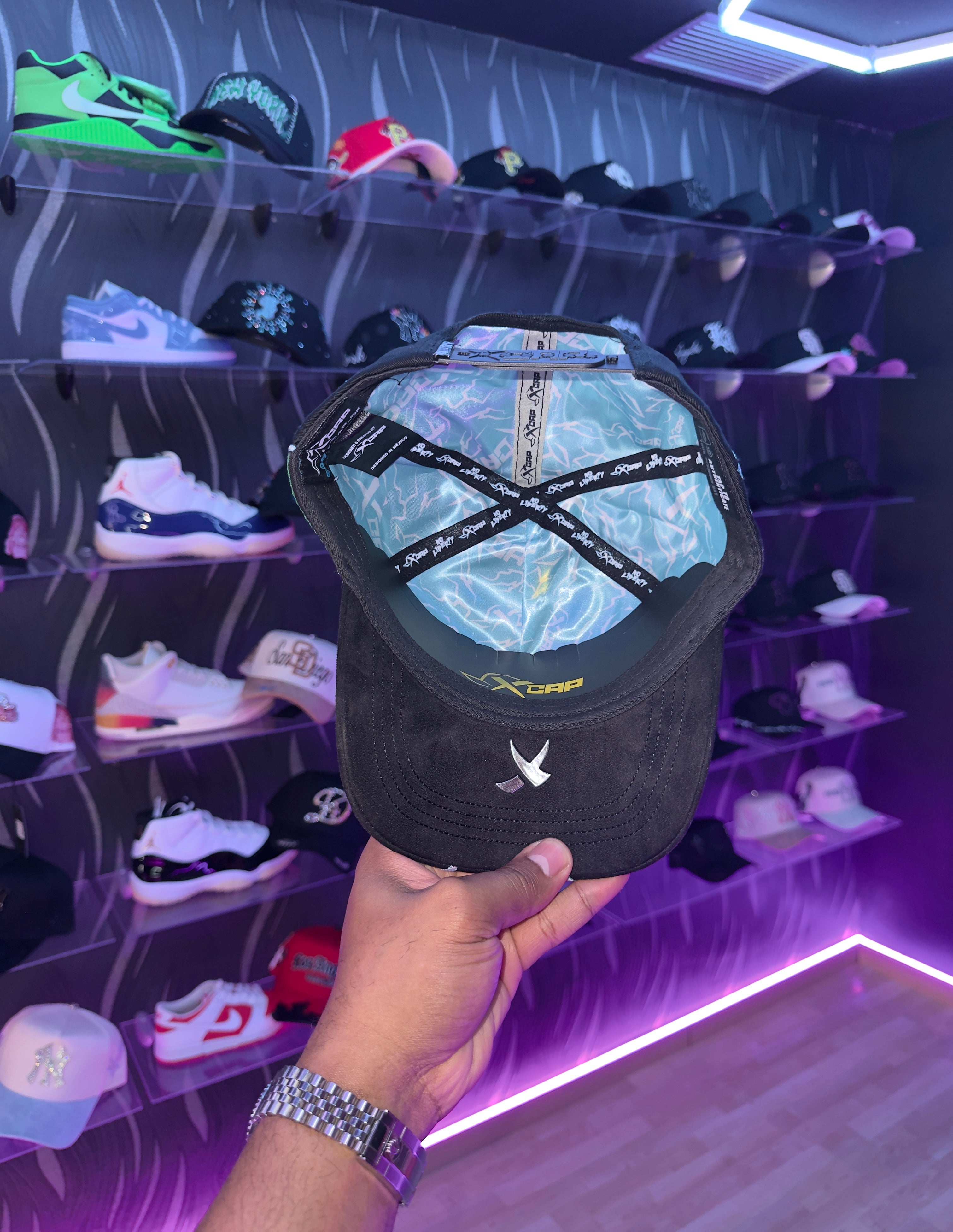 - CAPS “ YANKEE BLACK BLUE 🥶🖤”
