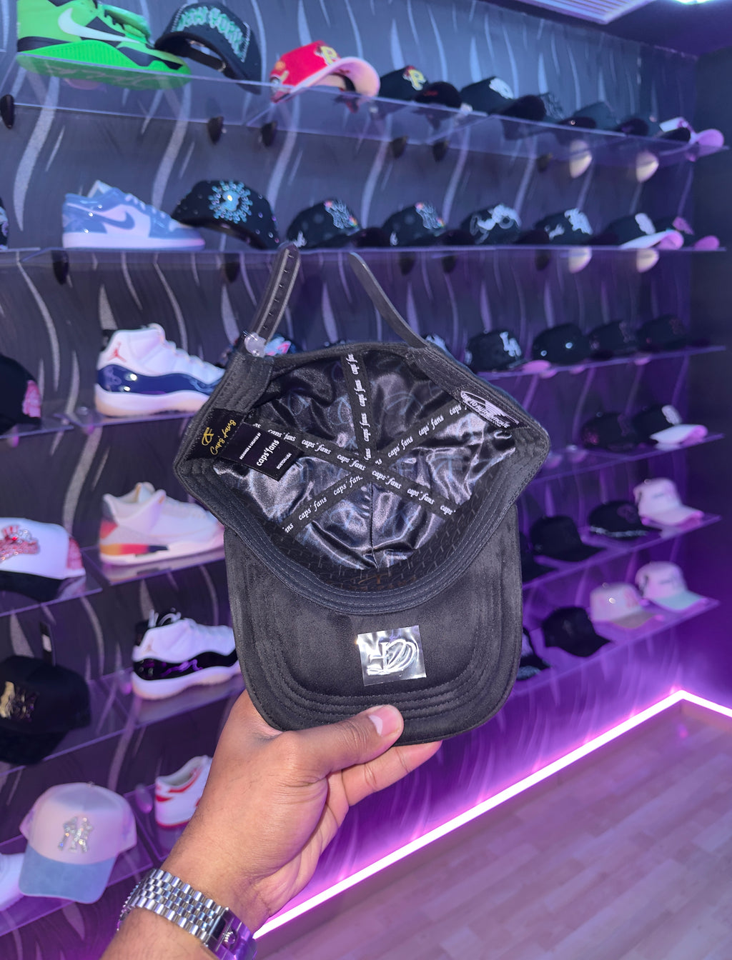 - CAPS “YANKEE BLACK 🖤”
