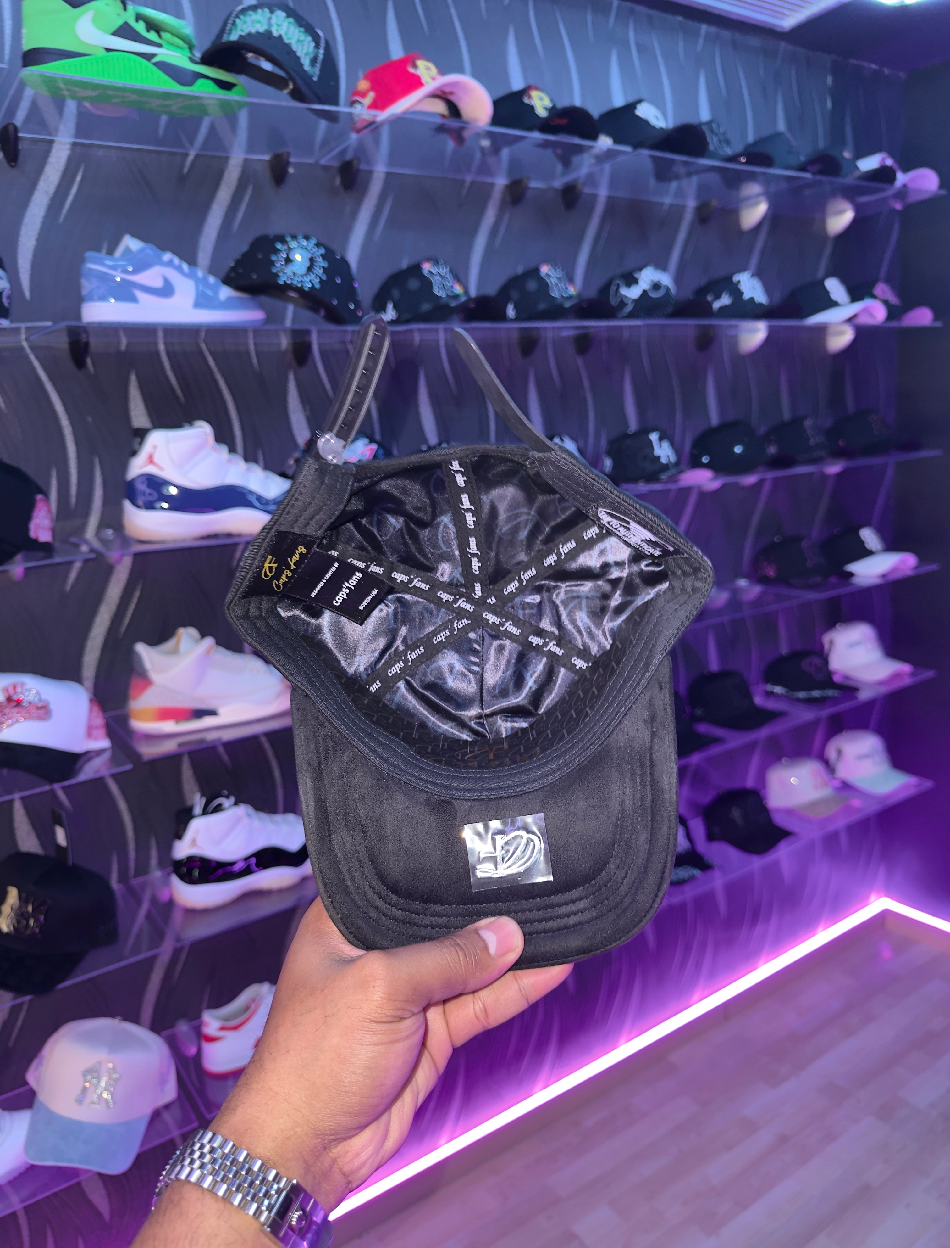 - CAPS “YANKEE BLACK 🖤”