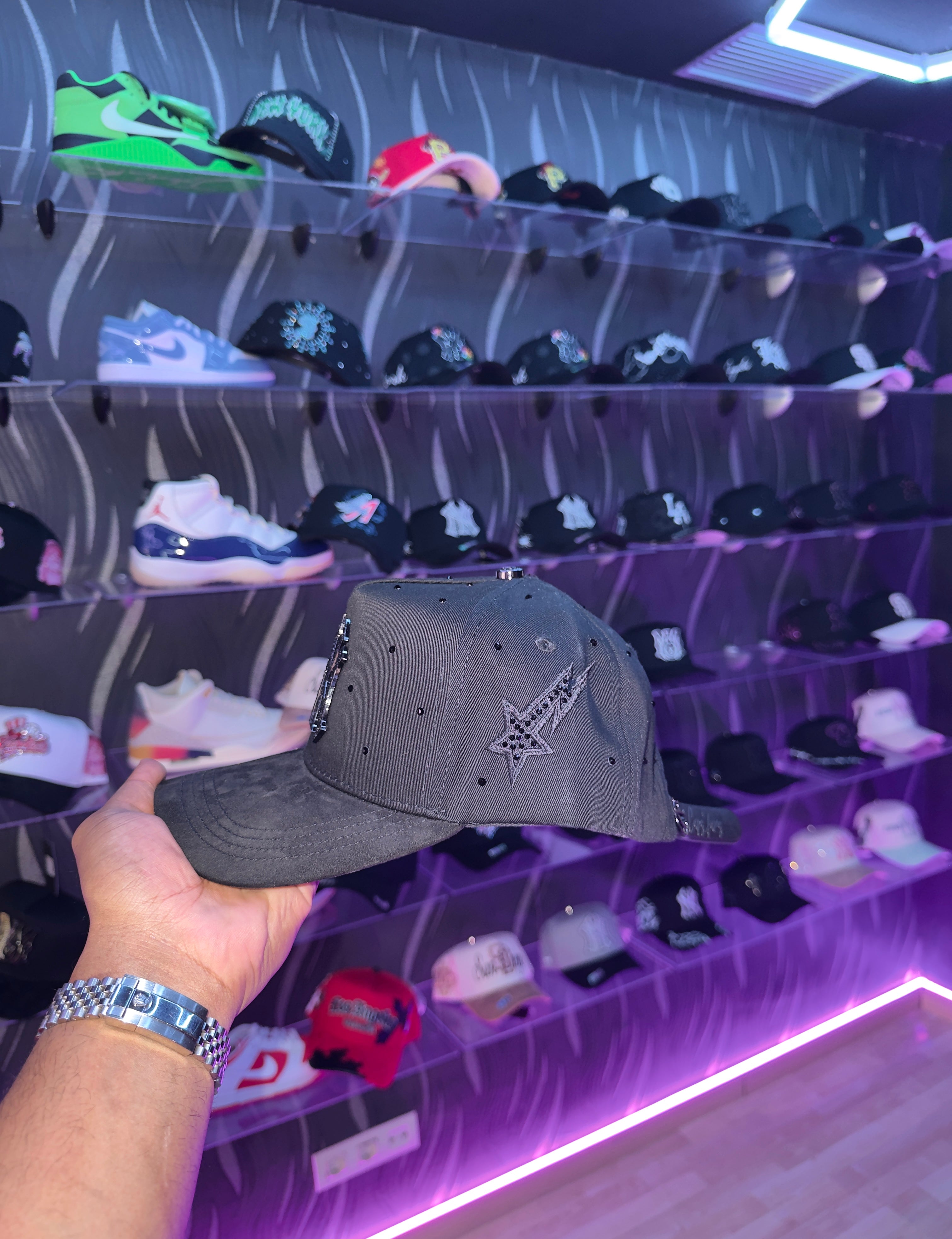 - CAPS “YANKEE BLACK 🖤”