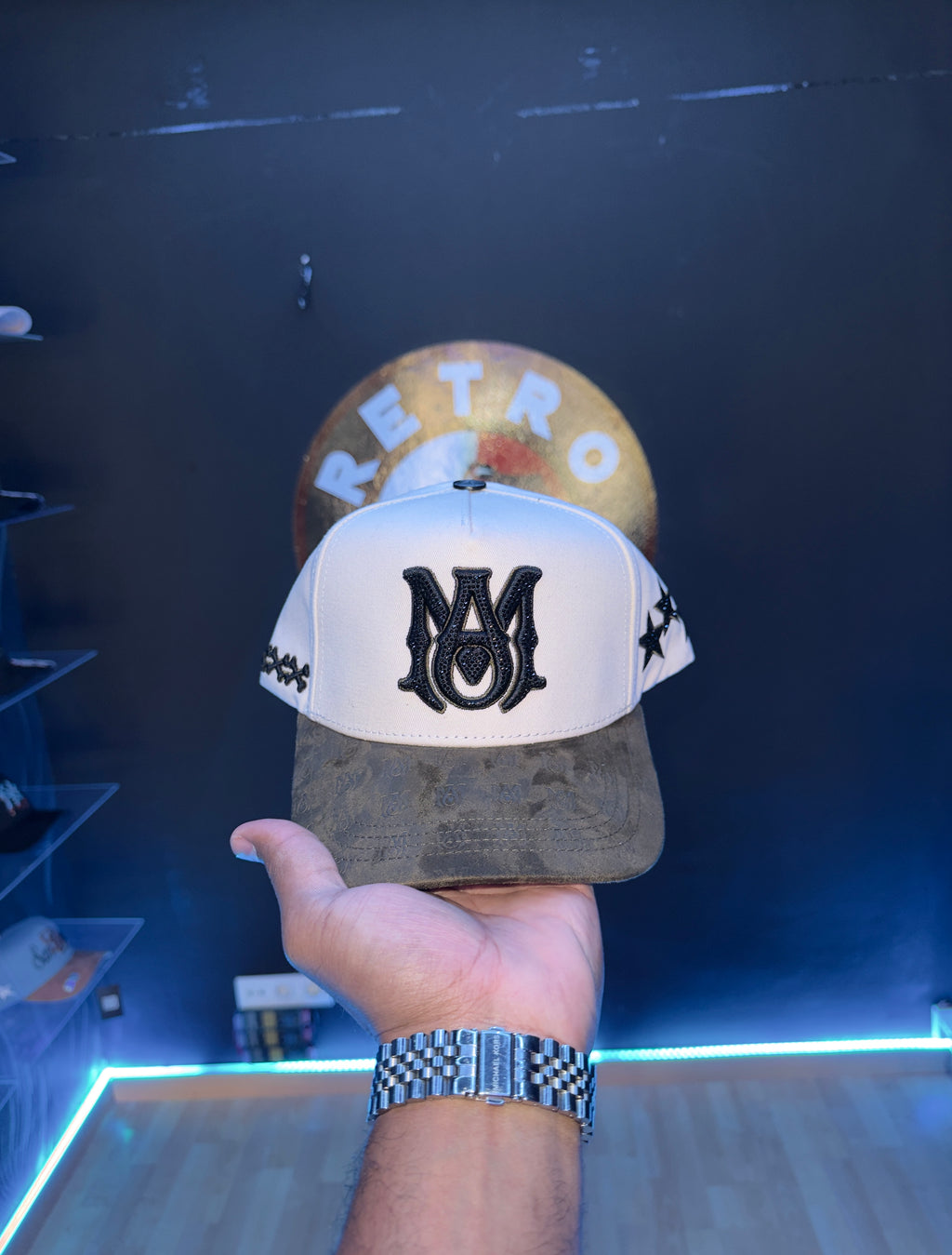 - BIGG  BOSS CAPS 🫒
