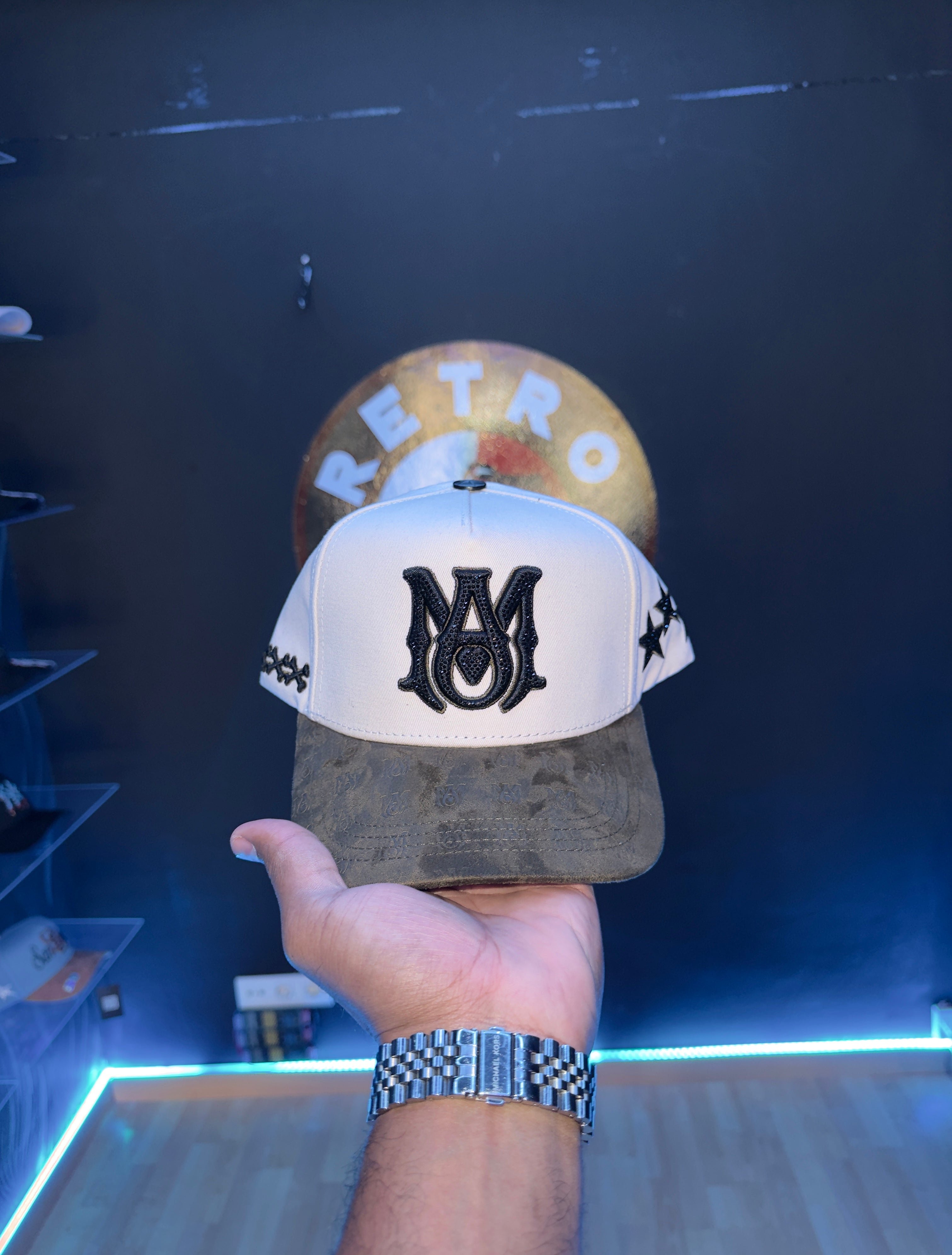 - BIGG  BOSS CAPS 🫒