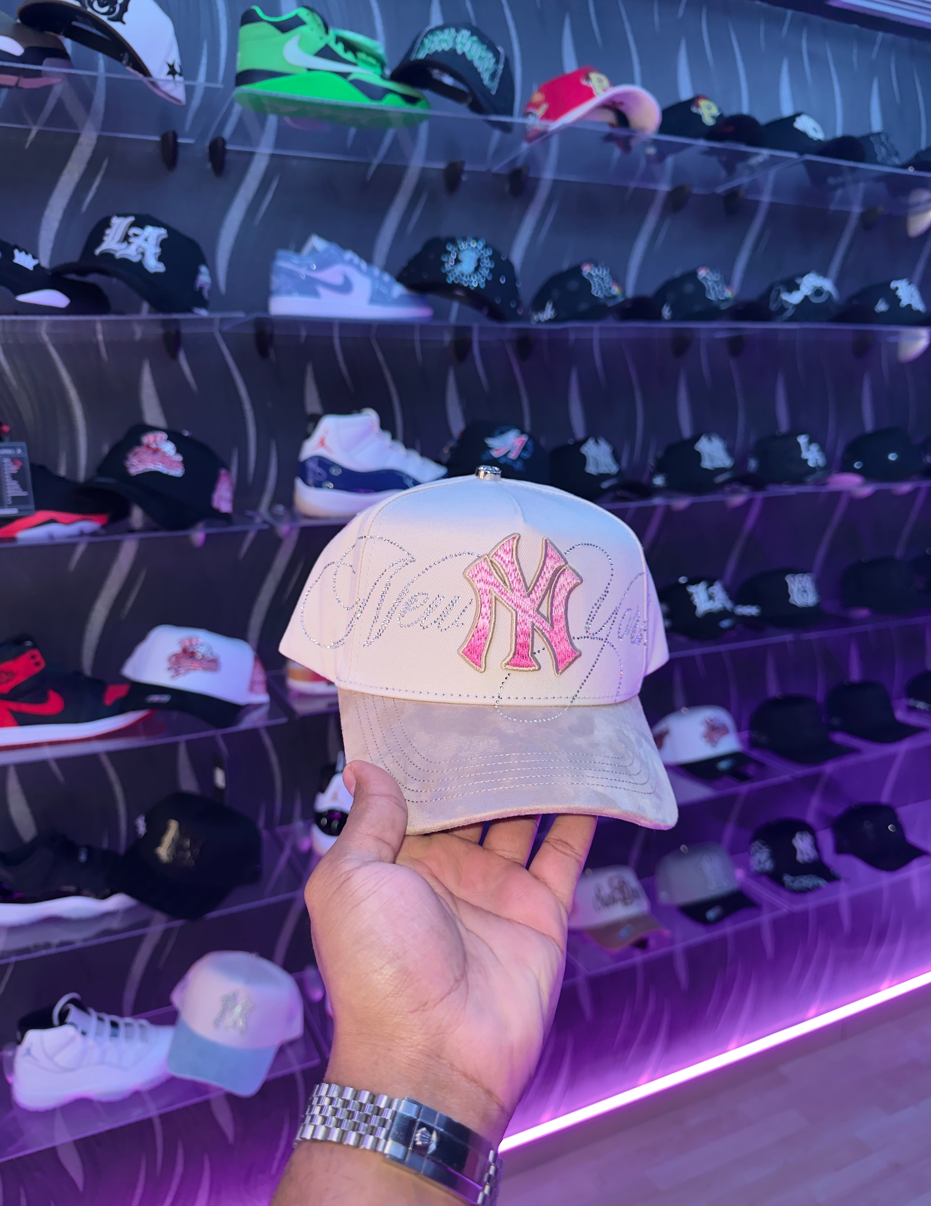 - CAPS “ YANKEE PINK 💓
