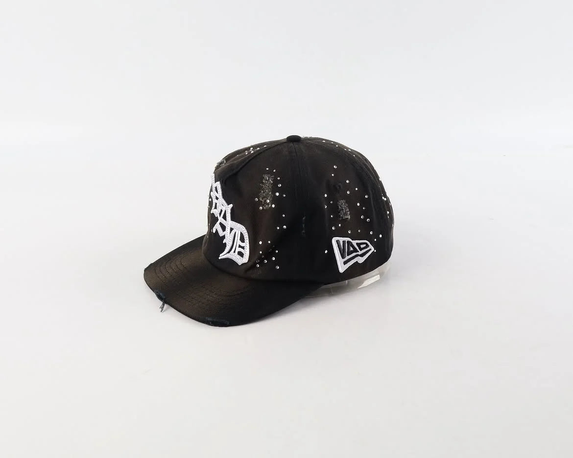 - VARE ALL DAY CAPS - BLACK - WHITE