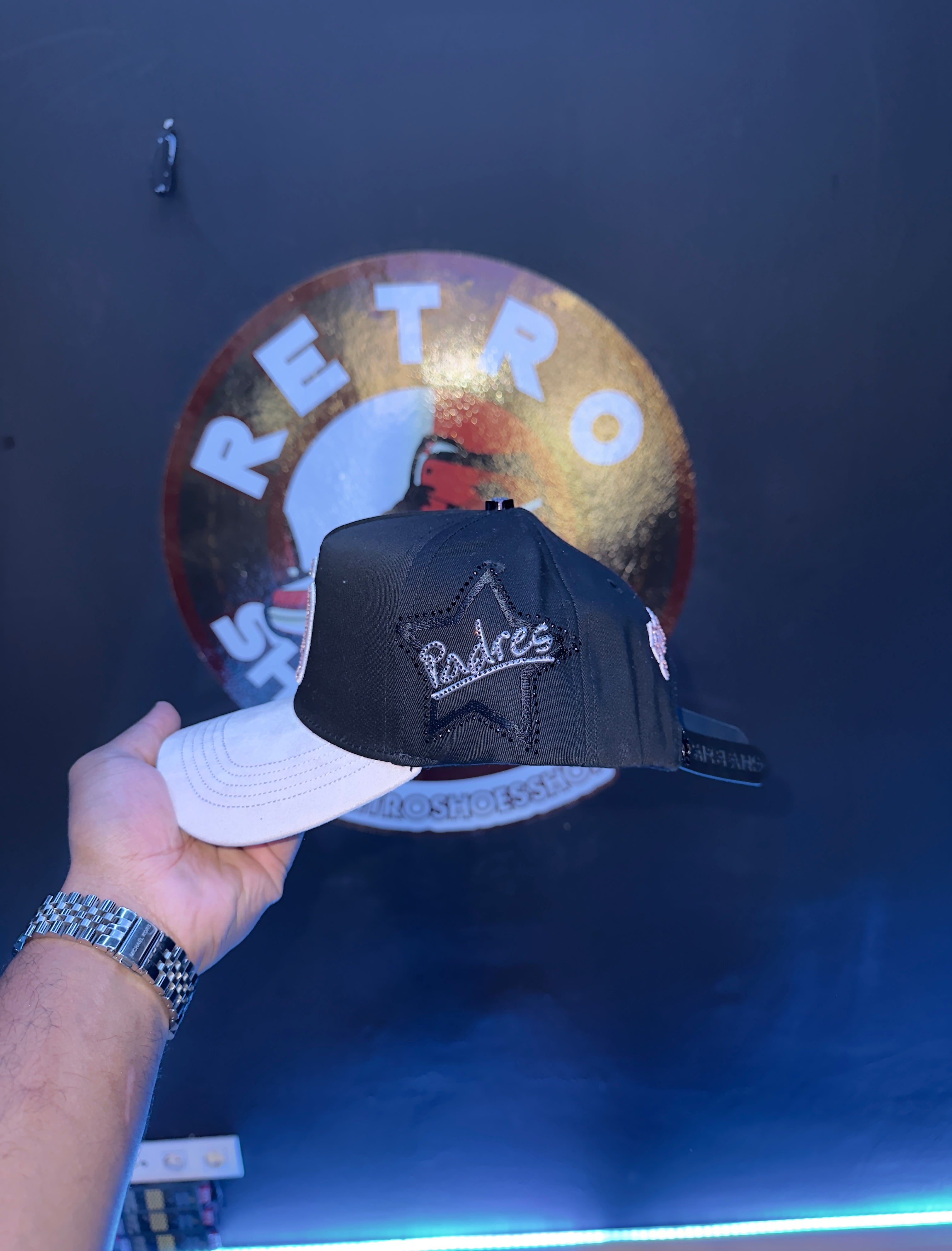 - SAN DIEGO CAPS 🖤🤍