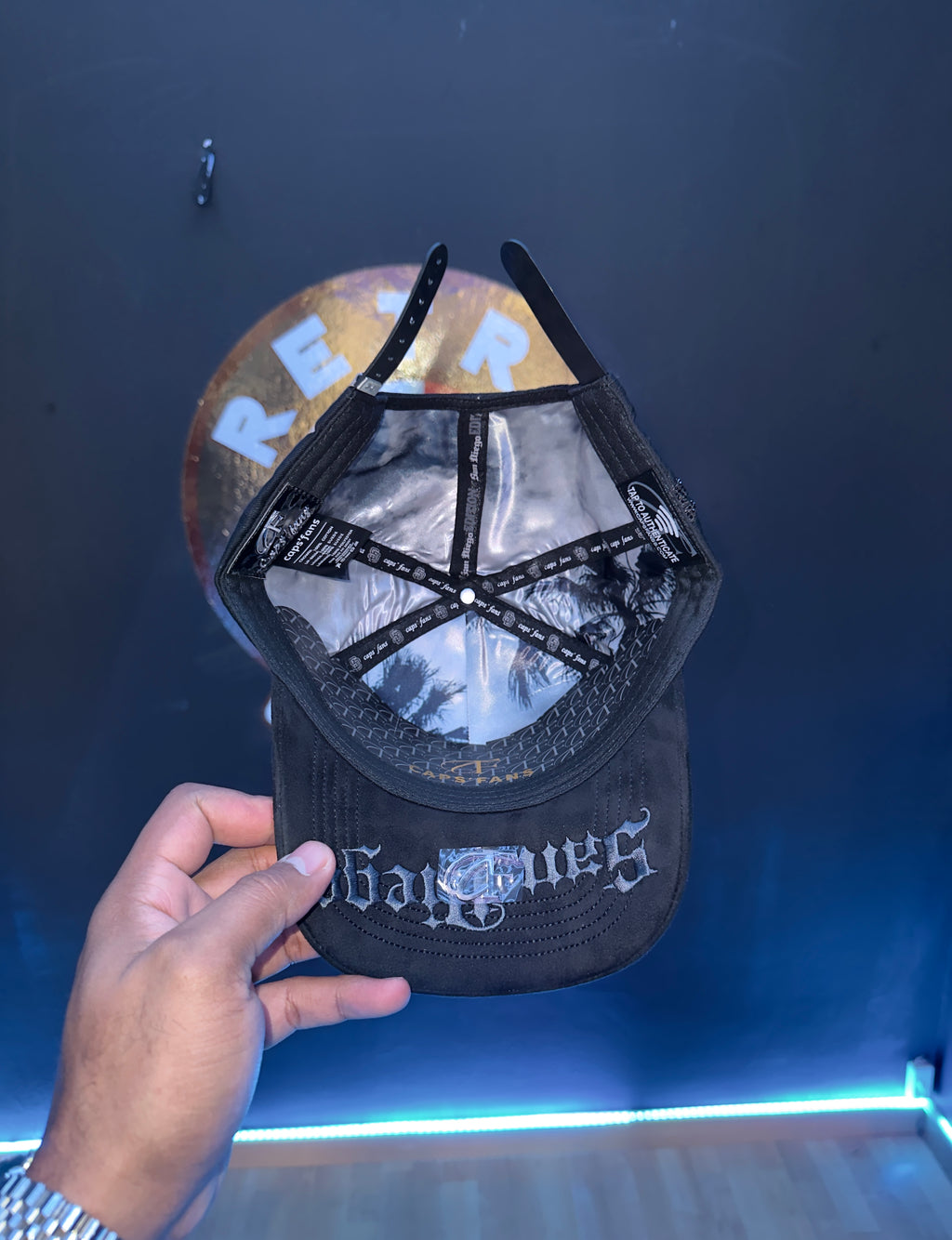 - SAN DIEGO CAPS 🖤