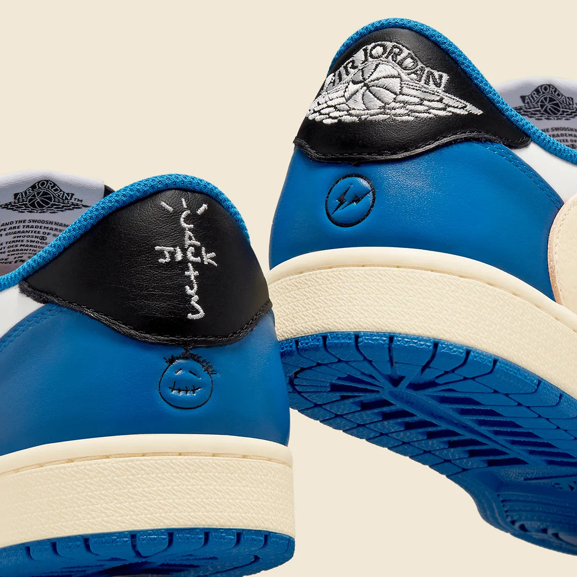 - JORDAN 1 RETRO LOW OG SP FRAGMENT X TRAVIS SCOTT 🥶🌸