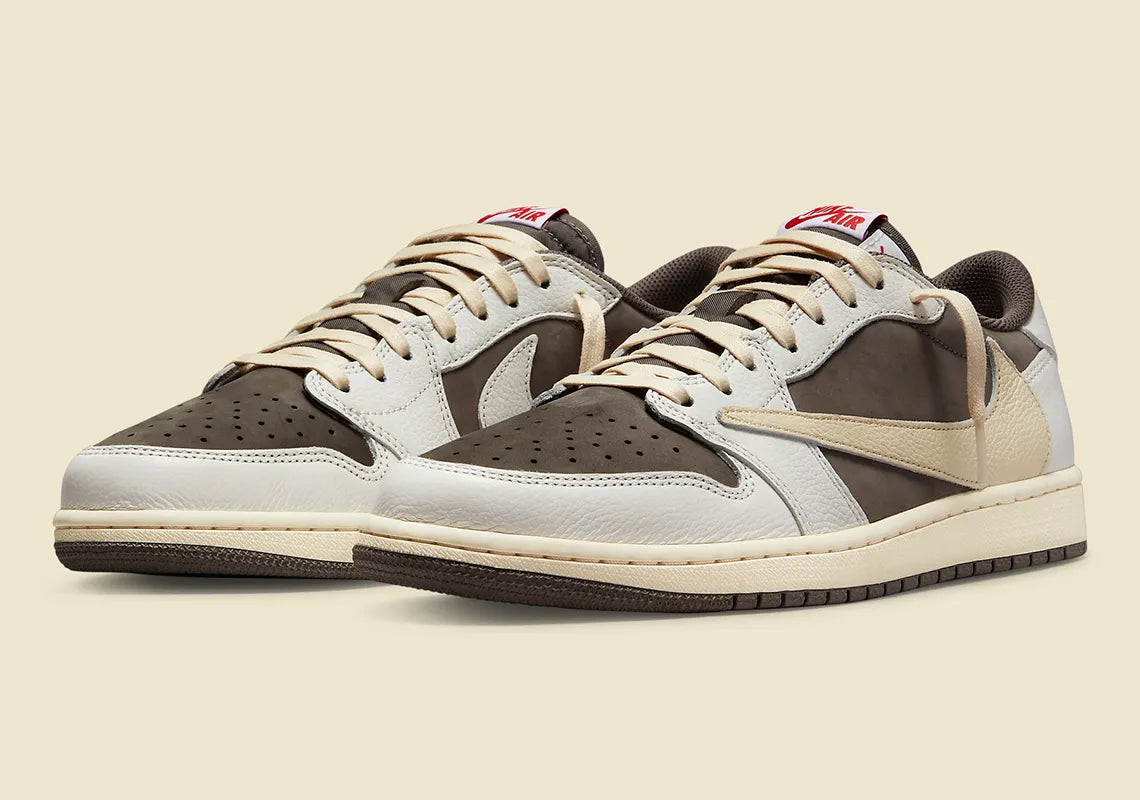 - JORDAN 1 RETRO LOW OG SP TRAVIS SCOTT REVERSE MOCHA